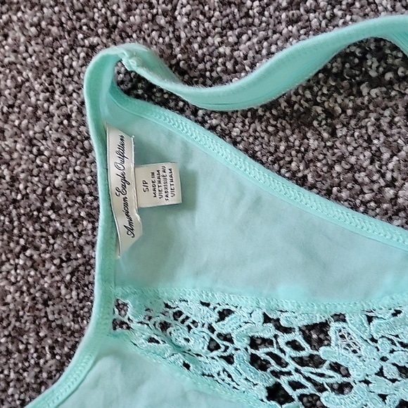 American Eagle Tank Top - Picture 3 of 3
